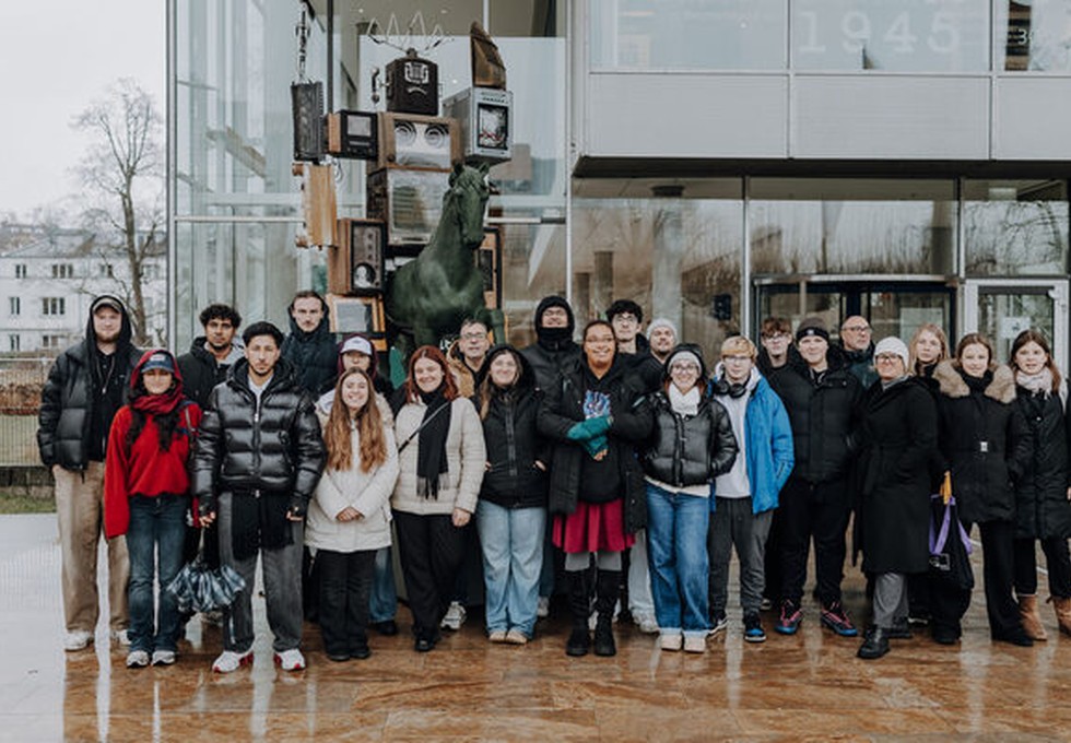 Jugendliche aus Deutschland, Slowenien und Portugal diskutieren Medienkompetenz bei Empfang in Wiesbaden Jugendliche aus Deutschland, Slowenien und Portugal diskutieren Medienkompetenz bei Empfang in Wiesbaden