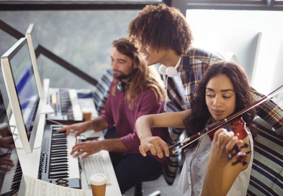 Jugendliche produzieren eigene Songs im Soundlab in Groß Gerau