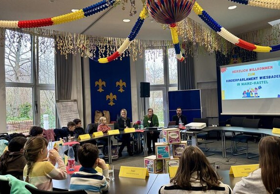 Kinderparlament in Kastel nimmt Arbeit auf: 16 Vertreterinnen und Vertreter erhalten Mitspracherechte