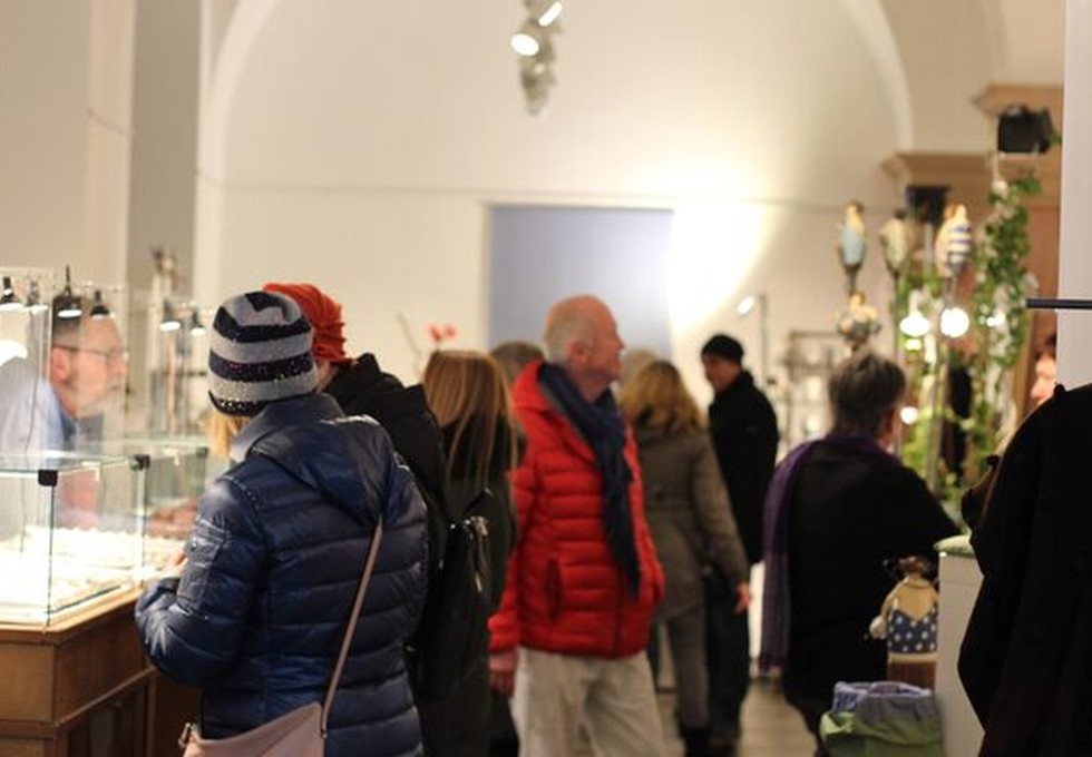 Kunsthandwerkermarkt im Wiesbadener Rathaus öffnet Mitte Dezember mit Vernissage und freiem Eintritt Kunsthandwerkermarkt im Wiesbadener Rathaus öffnet Mitte Dezember mit Vernissage und freiem Eintritt