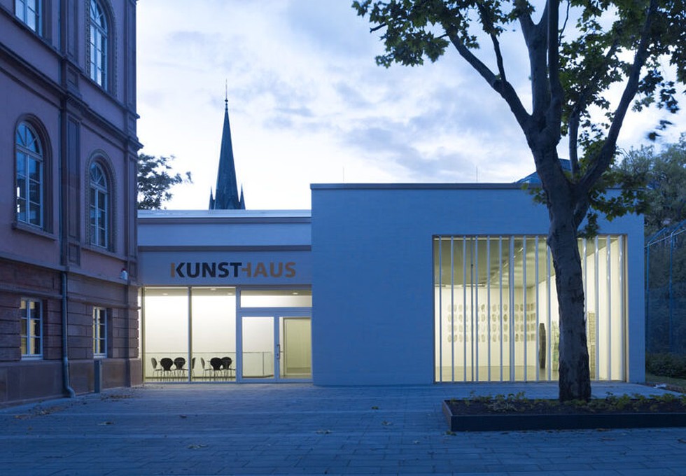 Kunsthaus Wiesbaden öffnet Ateliers bei kurzer Nacht der Galerien und Museen Kunsthaus Wiesbaden öffnet Ateliers bei kurzer Nacht der Galerien und Museen