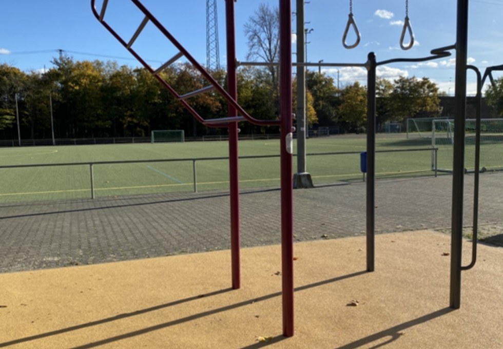Neue Calisthenics Station und Basketballkorb auf dem Sportplatz Amöneburg freigegeben