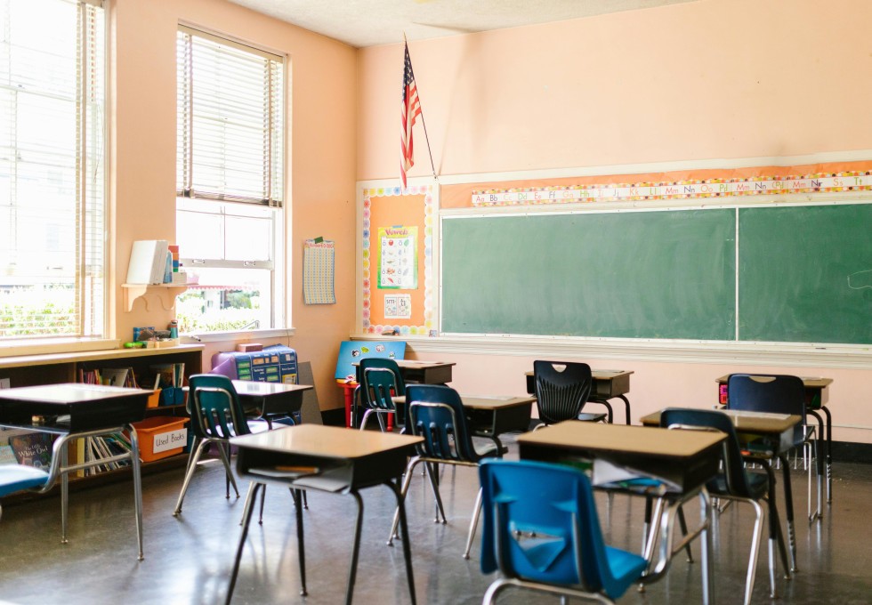 Rüsselsheim kündigt Pilot mit Klassenassistenzen an und weist Sparvorwurf zurück