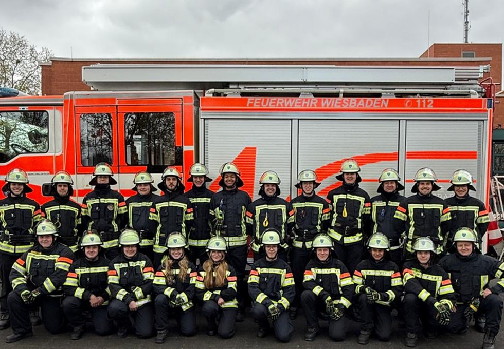 Wiesbaden: 23 Einsatzkräfte nach Neustart der Grundausbildung qualifiziert Wiesbaden: 23 Einsatzkräfte nach Neustart der Grundausbildung qualifiziert