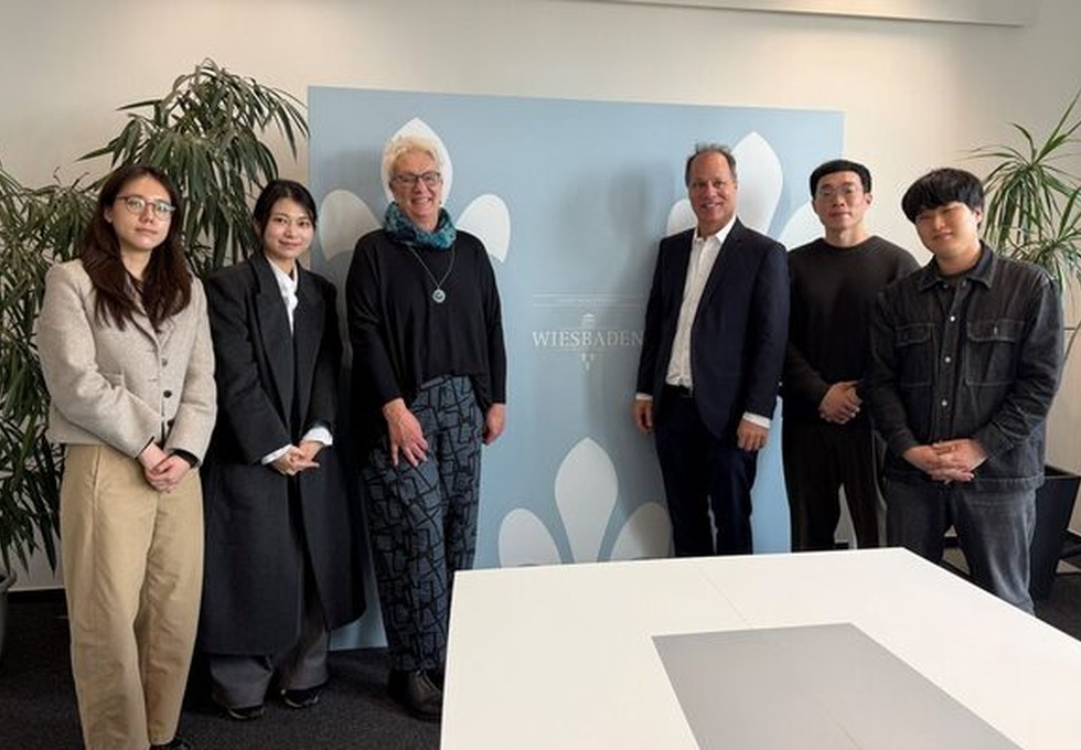 Wiesbaden erläutert integriertes Modell zur Sicherung bezahlbaren Wohnraums an südkoreanische Delegation